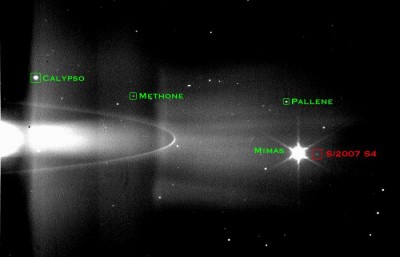 Filmati della Cassini dall'orbita di SATURNO