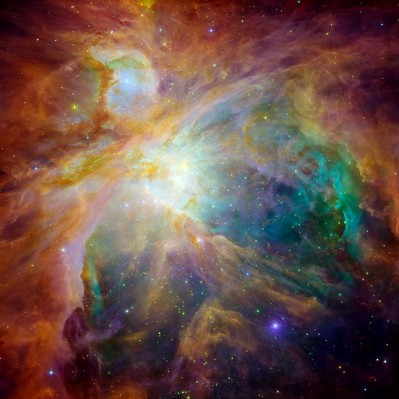 M42 fotografata combinata di HUBBLE e SPITZER dello stesso oggetto