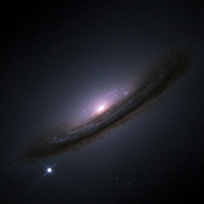 SUPERNOVA SN1994D esplosa nella galassia NGC 4526 distante all'incirca 55 milioni di anni luce