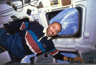 Franco Malerba durante la STS 46 - Credits: NASA