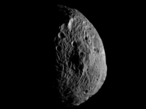 Prima foto ravvicinata di Vesta - Credits: NASA-JPL Caltech-UCLA-MPS-DLR-IDA