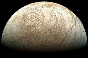 Europa in una splendida immagine della sonda Galileo - Credits: NASA