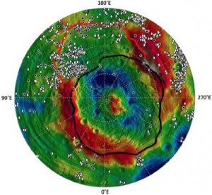 La superficie del polo sud di Vesta, mappata da Dawn. I punti bianchi corrispondono ai luoghi dove è stato rilevato il carbonio - Credits: NASA-JPL Caltech-UCLA-MPS-DLR-IDA
