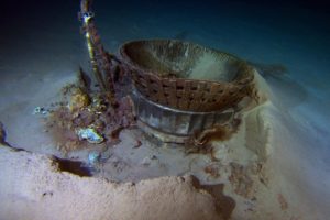 Apollo F-1 camera di spinta sul fondo dell'oceano. Credits Expeditions Bezos