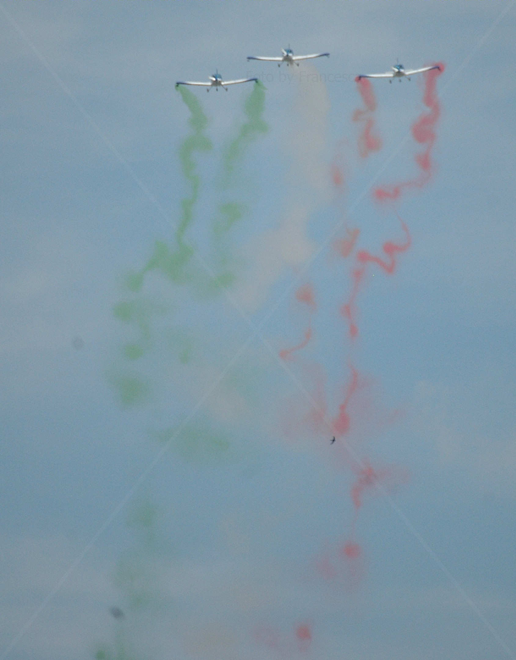 Il tricolore disegnato in cielo dal WeFly! Team