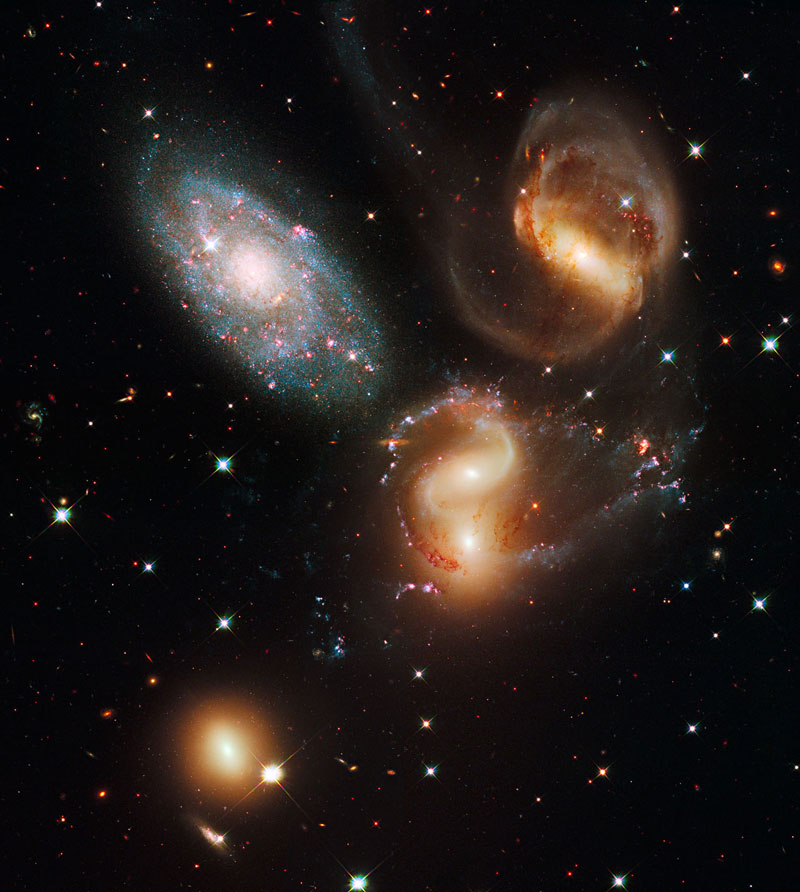 Il noto ammasso del Quintetto di galassie Stephan - Credits: NASA