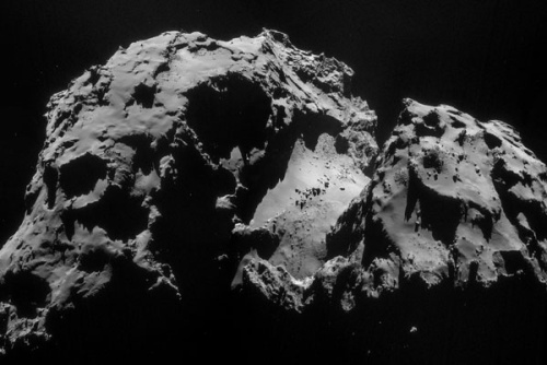 Superficie della cometa 67P - Credits: ESA