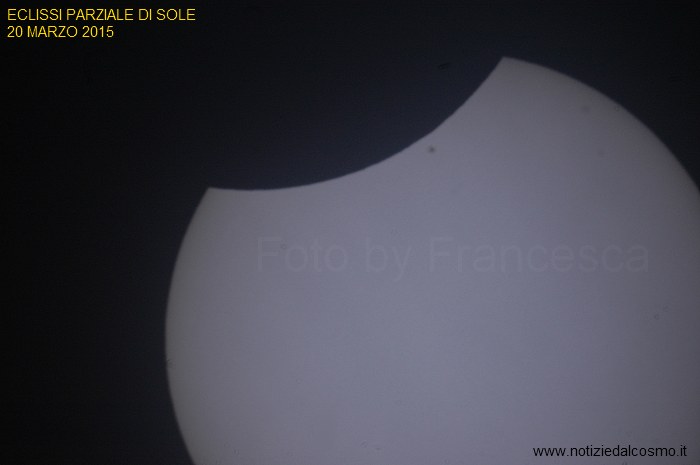 Qui l'eclissi volge al termine. Foto scattata dal nord Italia con fotocamera Nikon D70 montata su Celestron 8 Schmidt-Cassegrain montatura a forcella.